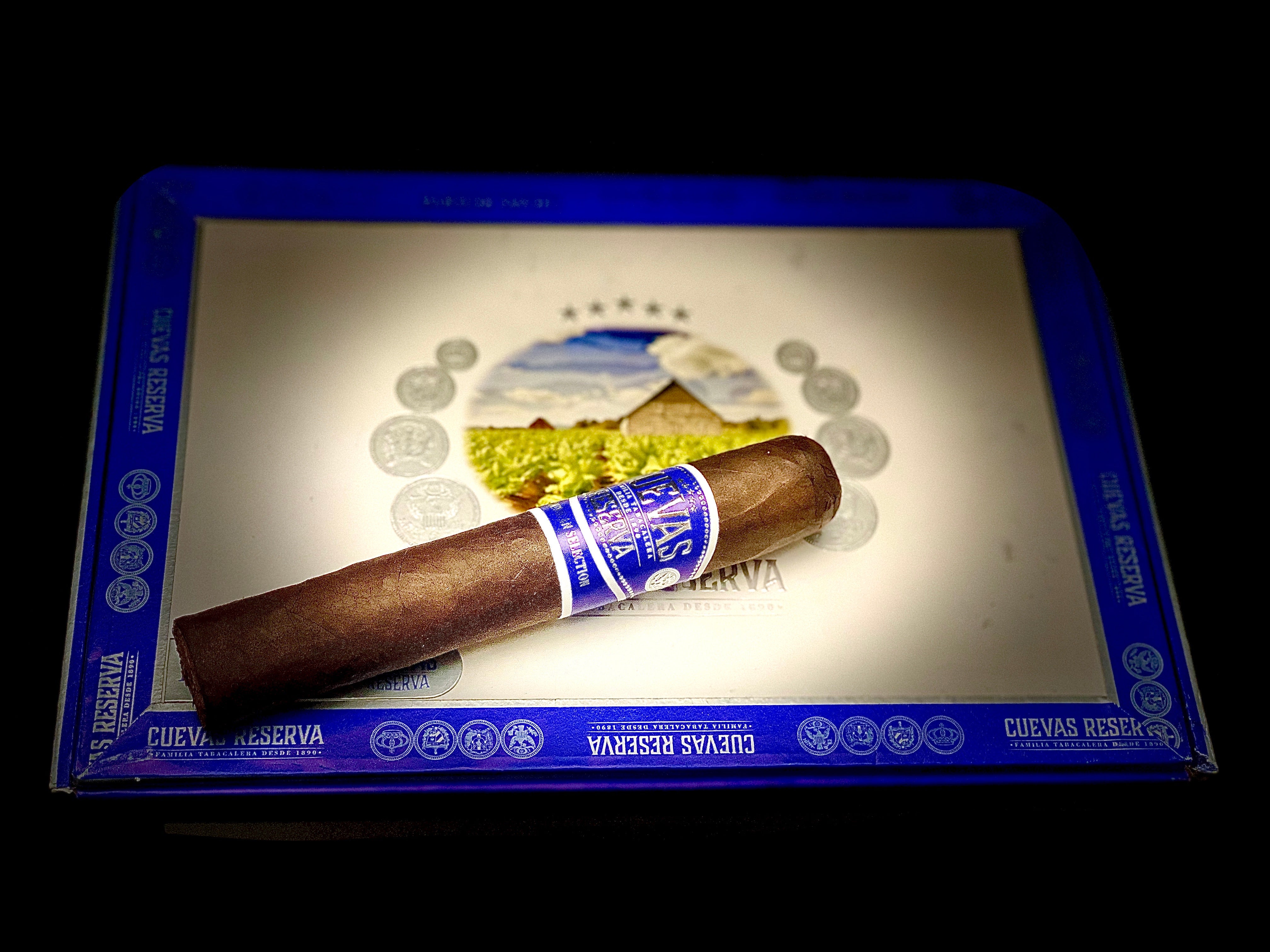 Casa Cuevas Reserva Maduro